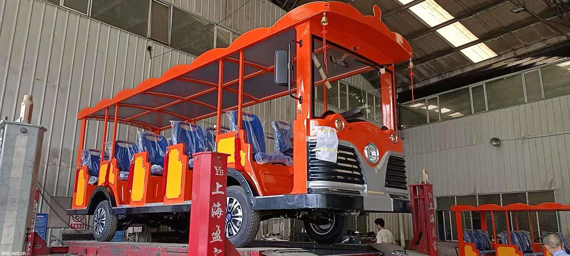 利凯14座敞开式叮当车、全封闭电动叮当车